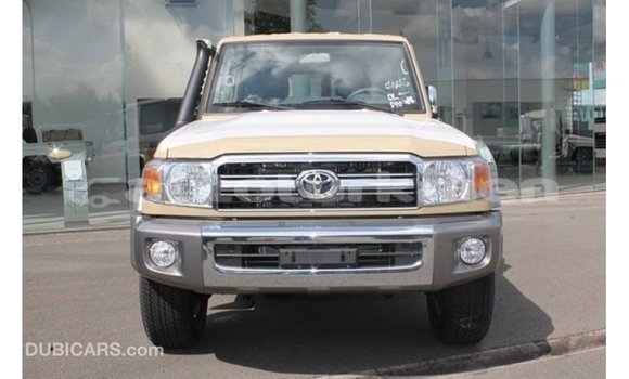 Buy Import Toyota Land Cruiser Beige Car in Import - Dubai in Ahal Buy Import Toyota Land Cruiser Beige Car in Import - Dubai in Ahal