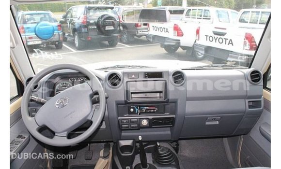 Buy Import Toyota Land Cruiser Beige Car in Import - Dubai in Ahal Buy Import Toyota Land Cruiser Beige Car in Import - Dubai in Ahal