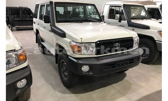 Buy Import Toyota Land Cruiser White Car in Import - Dubai in Ahal Buy Import Toyota Land Cruiser White Car in Import - Dubai in Ahal