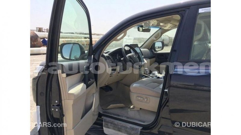 Big with watermark toyota land cruiser ahal import dubai 2534