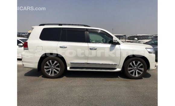 Buy Import Toyota Land Cruiser White Car in Import - Dubai in Ahal Buy Import Toyota Land Cruiser White Car in Import - Dubai in Ahal