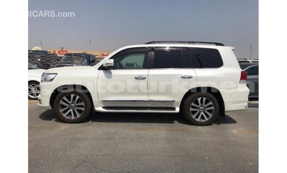 Buy Import Toyota Land Cruiser White Car in Import - Dubai in Ahal Buy Import Toyota Land Cruiser White Car in Import - Dubai in Ahal