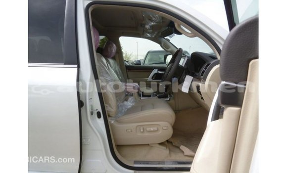 Buy Import Toyota Land Cruiser White Car in Import - Dubai in Ahal Buy Import Toyota Land Cruiser White Car in Import - Dubai in Ahal