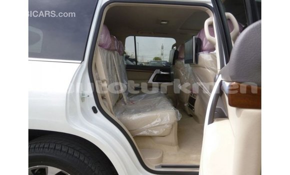 Buy Import Toyota Land Cruiser White Car in Import - Dubai in Ahal Buy Import Toyota Land Cruiser White Car in Import - Dubai in Ahal