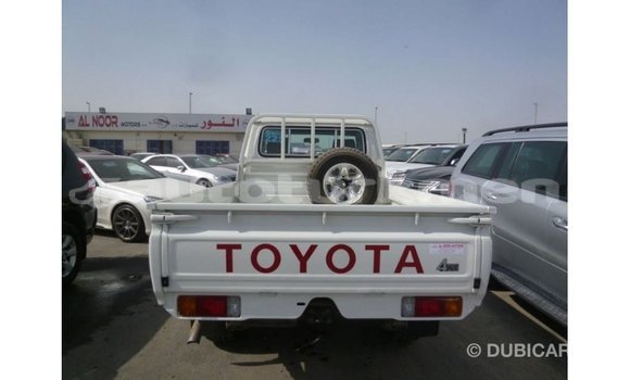 Buy Import Toyota Land Cruiser White Car in Import - Dubai in Ahal Buy Import Toyota Land Cruiser White Car in Import - Dubai in Ahal