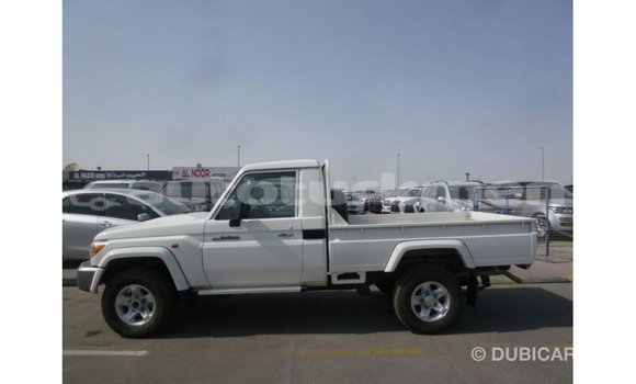Buy Import Toyota Land Cruiser White Car in Import - Dubai in Ahal Buy Import Toyota Land Cruiser White Car in Import - Dubai in Ahal
