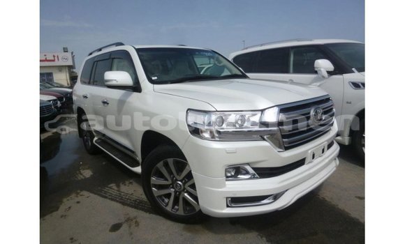 Buy Import Toyota Land Cruiser White Car in Import - Dubai in Ahal Buy Import Toyota Land Cruiser White Car in Import - Dubai in Ahal