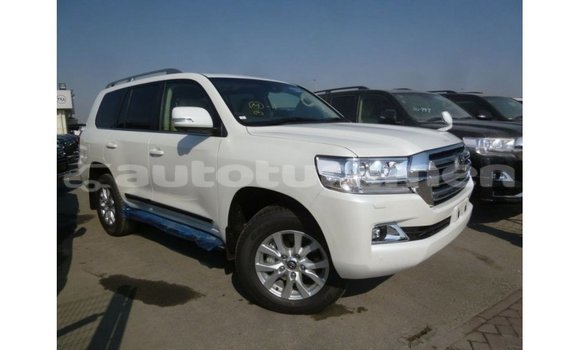 Buy Import Toyota Land Cruiser White Car in Import - Dubai in Ahal Buy Import Toyota Land Cruiser White Car in Import - Dubai in Ahal