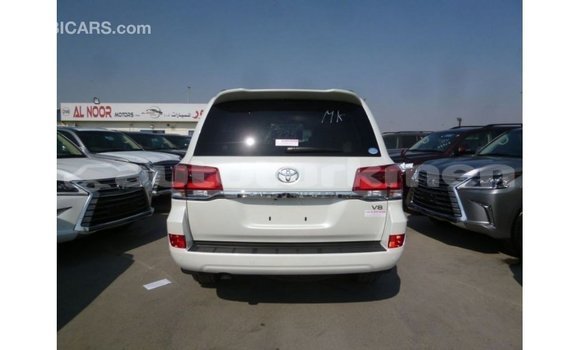 Buy Import Toyota Land Cruiser White Car in Import - Dubai in Ahal Buy Import Toyota Land Cruiser White Car in Import - Dubai in Ahal