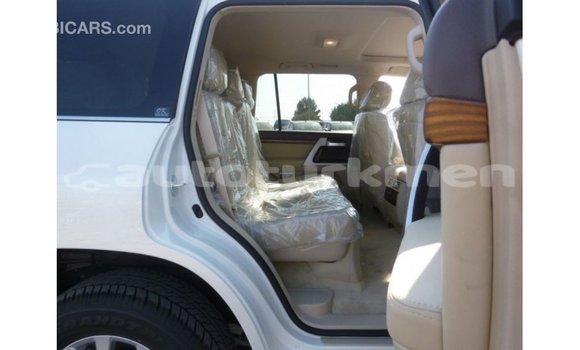 Buy Import Toyota Land Cruiser White Car in Import - Dubai in Ahal Buy Import Toyota Land Cruiser White Car in Import - Dubai in Ahal