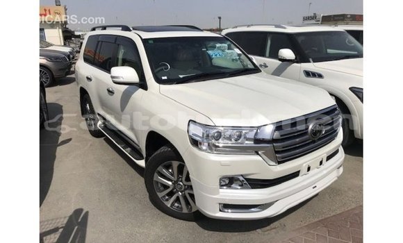 Buy Import Toyota Land Cruiser White Car in Import - Dubai in Ahal Buy Import Toyota Land Cruiser White Car in Import - Dubai in Ahal