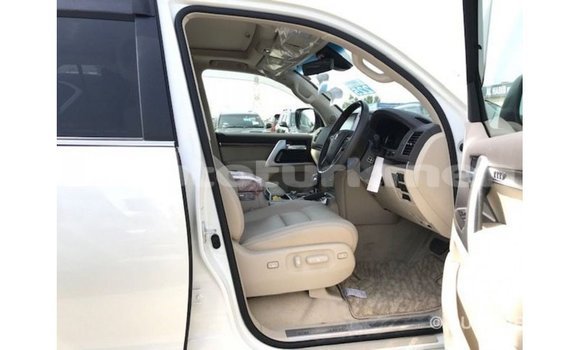 Buy Import Toyota Land Cruiser White Car in Import - Dubai in Ahal Buy Import Toyota Land Cruiser White Car in Import - Dubai in Ahal
