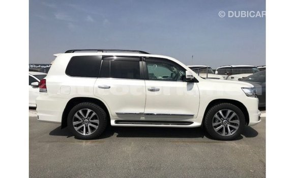Buy Import Toyota Land Cruiser White Car in Import - Dubai in Ahal Buy Import Toyota Land Cruiser White Car in Import - Dubai in Ahal