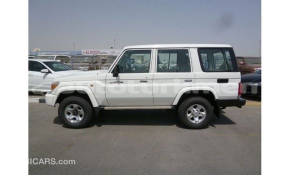 Buy Import Toyota Land Cruiser White Car in Import - Dubai in Ahal Buy Import Toyota Land Cruiser White Car in Import - Dubai in Ahal