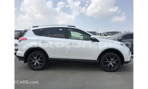 Buy Import Toyota 4Runner White Car in Import - Dubai in Ahal Buy Import Toyota 4Runner White Car in Import - Dubai in Ahal
