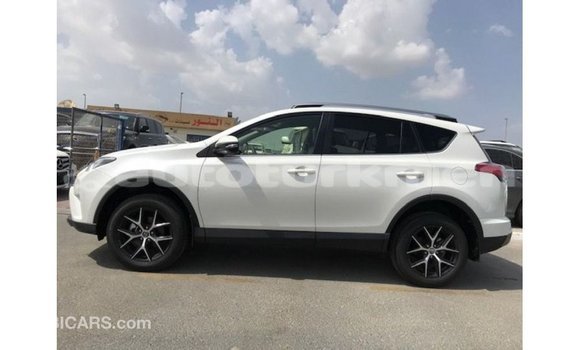 Buy Import Toyota 4Runner White Car in Import - Dubai in Ahal Buy Import Toyota 4Runner White Car in Import - Dubai in Ahal