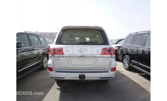 Buy Import Toyota Land Cruiser White Car in Import - Dubai in Ahal Buy Import Toyota Land Cruiser White Car in Import - Dubai in Ahal