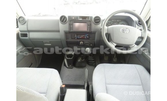 Buy Import Toyota Land Cruiser White Car in Import - Dubai in Ahal Buy Import Toyota Land Cruiser White Car in Import - Dubai in Ahal
