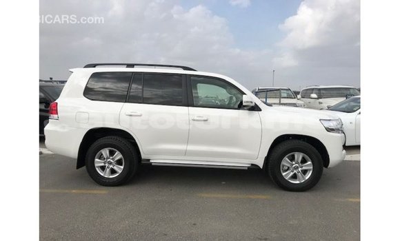 Buy Import Toyota Land Cruiser White Car in Import - Dubai in Ahal Buy Import Toyota Land Cruiser White Car in Import - Dubai in Ahal