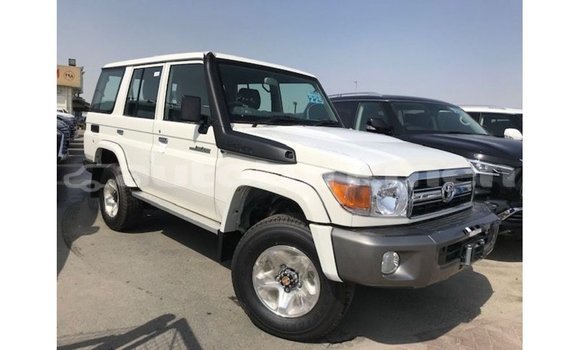 Buy Import Toyota Land Cruiser White Car in Import - Dubai in Ahal Buy Import Toyota Land Cruiser White Car in Import - Dubai in Ahal