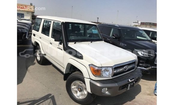 Buy Import Toyota Land Cruiser White Car in Import - Dubai in Ahal Buy Import Toyota Land Cruiser White Car in Import - Dubai in Ahal