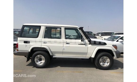 Buy Import Toyota Land Cruiser White Car in Import - Dubai in Ahal Buy Import Toyota Land Cruiser White Car in Import - Dubai in Ahal
