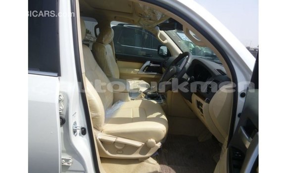 Buy Import Toyota Land Cruiser White Car in Import - Dubai in Ahal Buy Import Toyota Land Cruiser White Car in Import - Dubai in Ahal