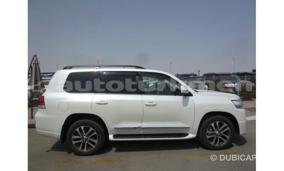 Buy Import Toyota Land Cruiser White Car in Import - Dubai in Ahal Buy Import Toyota Land Cruiser White Car in Import - Dubai in Ahal