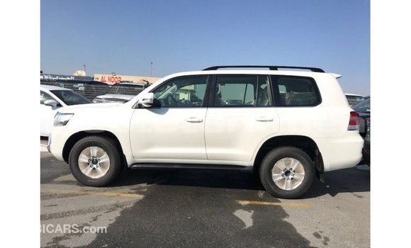 Buy Import Toyota Land Cruiser White Car in Import - Dubai in Ahal Buy Import Toyota Land Cruiser White Car in Import - Dubai in Ahal