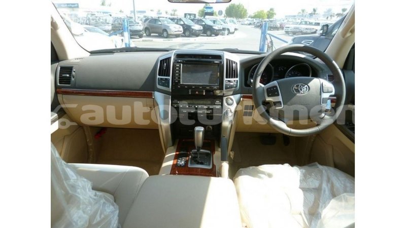 Big with watermark toyota land cruiser ahal import dubai 2645