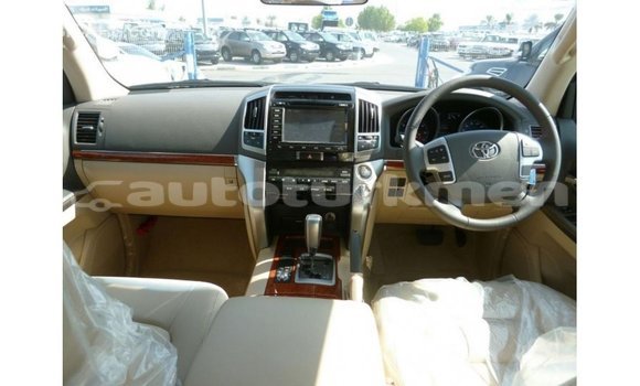 Buy Import Toyota Land Cruiser White Car in Import - Dubai in Ahal Buy Import Toyota Land Cruiser White Car in Import - Dubai in Ahal