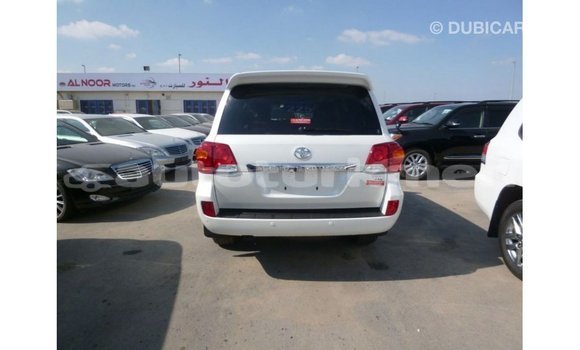 Buy Import Toyota Land Cruiser White Car in Import - Dubai in Ahal Buy Import Toyota Land Cruiser White Car in Import - Dubai in Ahal
