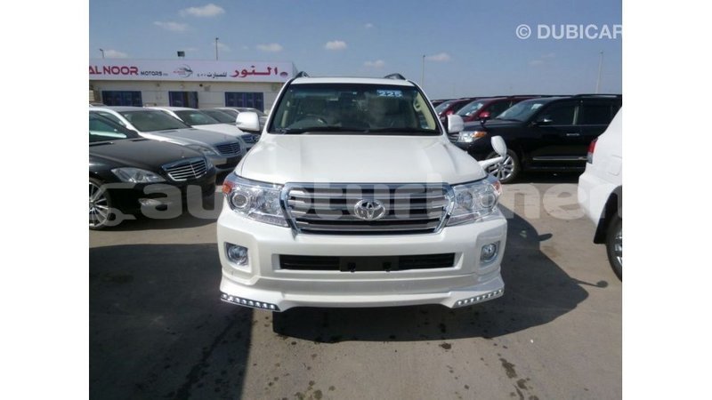 Big with watermark toyota land cruiser ahal import dubai 2645