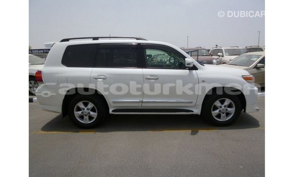 Buy Import Toyota Land Cruiser White Car in Import - Dubai in Ahal Buy Import Toyota Land Cruiser White Car in Import - Dubai in Ahal