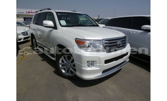 Buy Import Toyota Land Cruiser White Car in Import - Dubai in Ahal Buy Import Toyota Land Cruiser White Car in Import - Dubai in Ahal