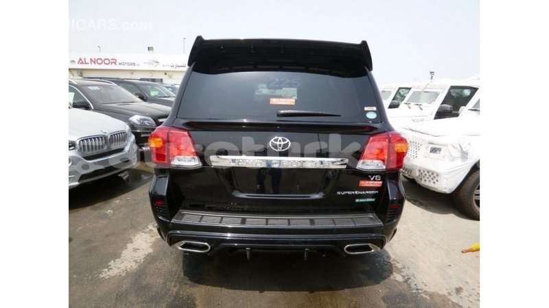 Big with watermark toyota land cruiser ahal import dubai 2653