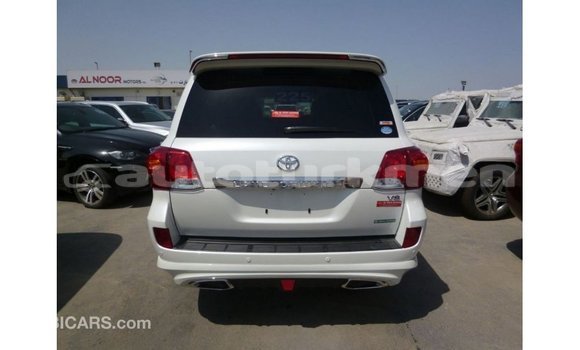 Buy Import Toyota Land Cruiser White Car in Import - Dubai in Ahal Buy Import Toyota Land Cruiser White Car in Import - Dubai in Ahal