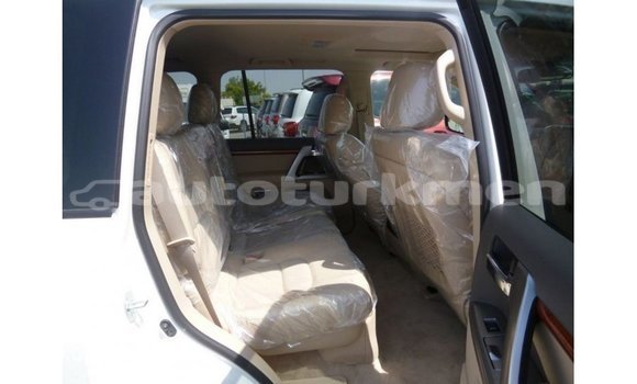 Buy Import Toyota Land Cruiser White Car in Import - Dubai in Ahal Buy Import Toyota Land Cruiser White Car in Import - Dubai in Ahal