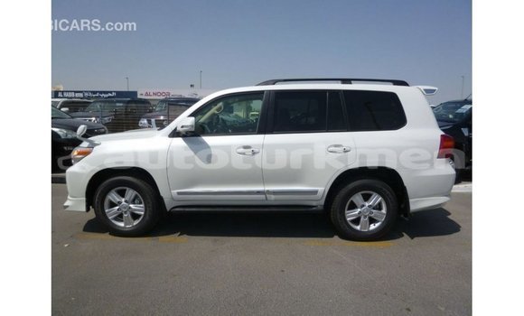 Buy Import Toyota Land Cruiser White Car in Import - Dubai in Ahal Buy Import Toyota Land Cruiser White Car in Import - Dubai in Ahal