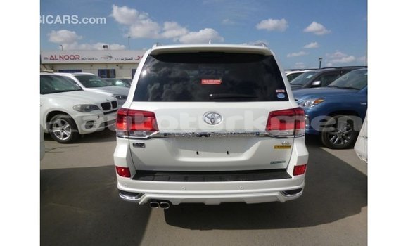 Buy Import Toyota Land Cruiser White Car in Import - Dubai in Ahal Buy Import Toyota Land Cruiser White Car in Import - Dubai in Ahal