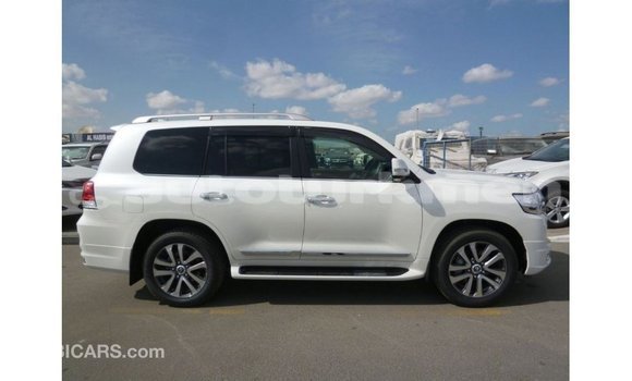 Buy Import Toyota Land Cruiser White Car in Import - Dubai in Ahal Buy Import Toyota Land Cruiser White Car in Import - Dubai in Ahal