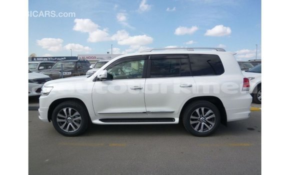 Buy Import Toyota Land Cruiser White Car in Import - Dubai in Ahal Buy Import Toyota Land Cruiser White Car in Import - Dubai in Ahal