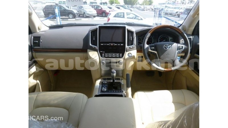 Big with watermark toyota land cruiser ahal import dubai 2665