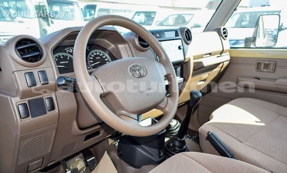 Buy Import Toyota Land Cruiser Beige Car in Import - Dubai in Ahal Buy Import Toyota Land Cruiser Beige Car in Import - Dubai in Ahal