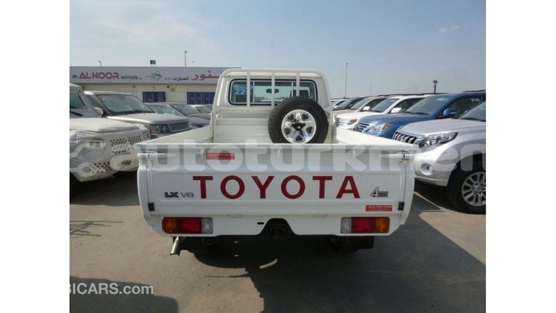 Big with watermark toyota land cruiser ahal import dubai 2676