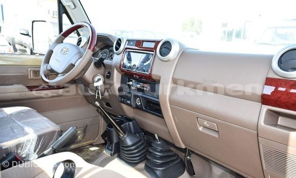 Buy Import Toyota Land Cruiser Beige Car in Import - Dubai in Ahal Buy Import Toyota Land Cruiser Beige Car in Import - Dubai in Ahal