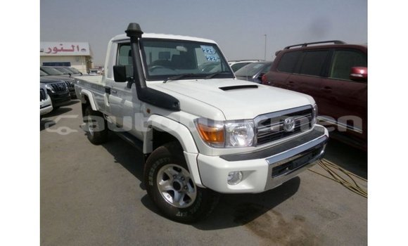 Buy Import Toyota Land Cruiser White Car in Import - Dubai in Ahal Buy Import Toyota Land Cruiser White Car in Import - Dubai in Ahal
