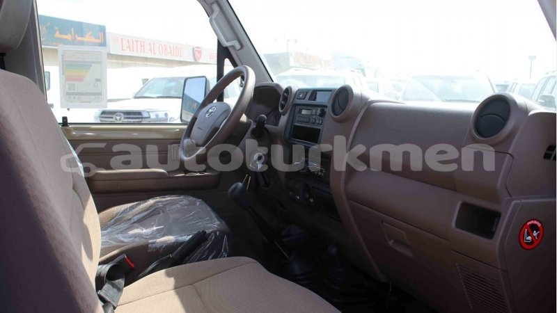 Big with watermark toyota land cruiser ahal import dubai 2694