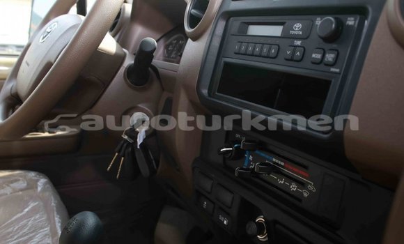Buy Import Toyota Land Cruiser Beige Car in Import - Dubai in Ahal Buy Import Toyota Land Cruiser Beige Car in Import - Dubai in Ahal