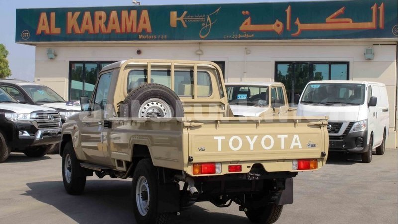 Big with watermark toyota land cruiser ahal import dubai 2694